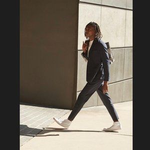 NWT Banana Republic Navy StartUp Suit Pant  - 33L